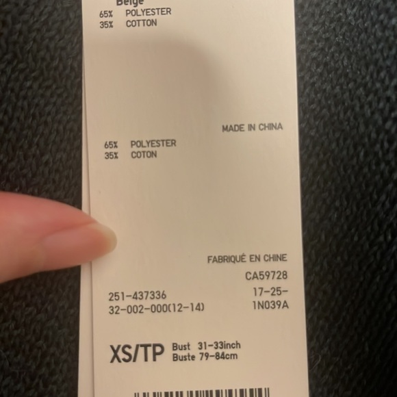 Uniqlo crew neck half sleeve sweater in dark green - Picture 3 of 3